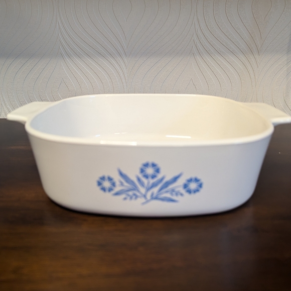 Vintage CorningWare Blue Corn Flower 2 Litre Casserole Dish - Picture 10 of 10